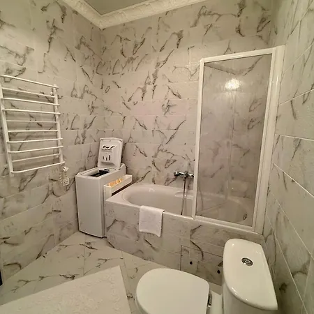 Arcadia Hills - 2 Bedroom - With Parking *